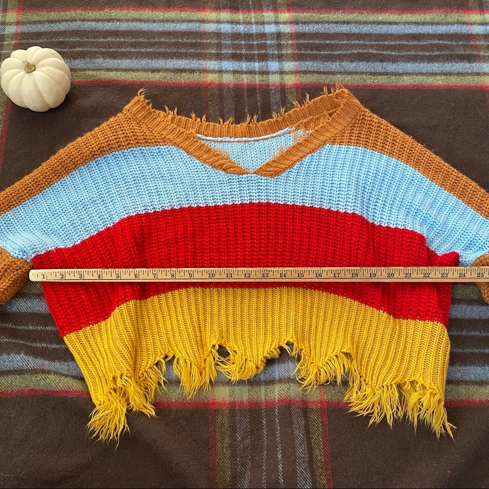 Frayed Color Block Sweater - Picture 3 of 5